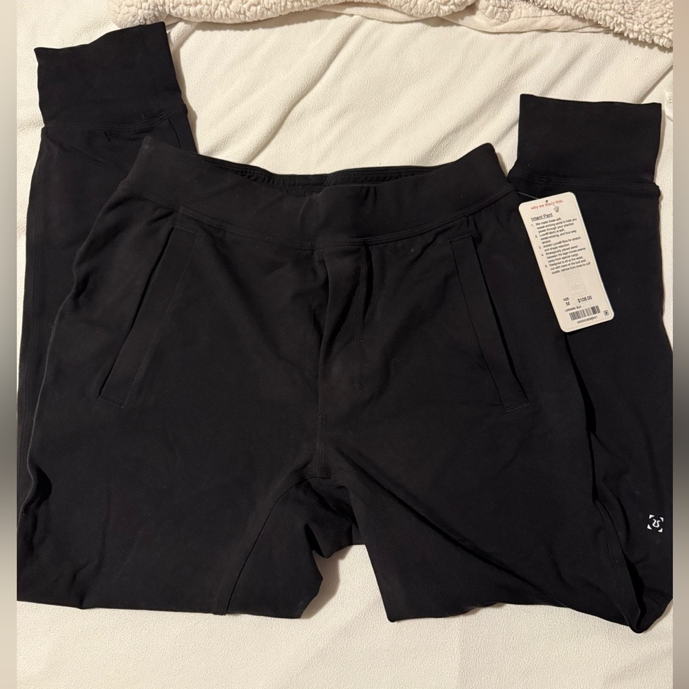 Men’s Lululemon black intent pant joggers (size medium) brand new!